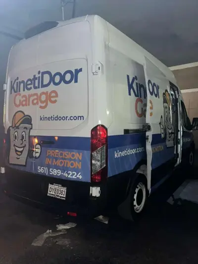 Vehicle Graphics Photo